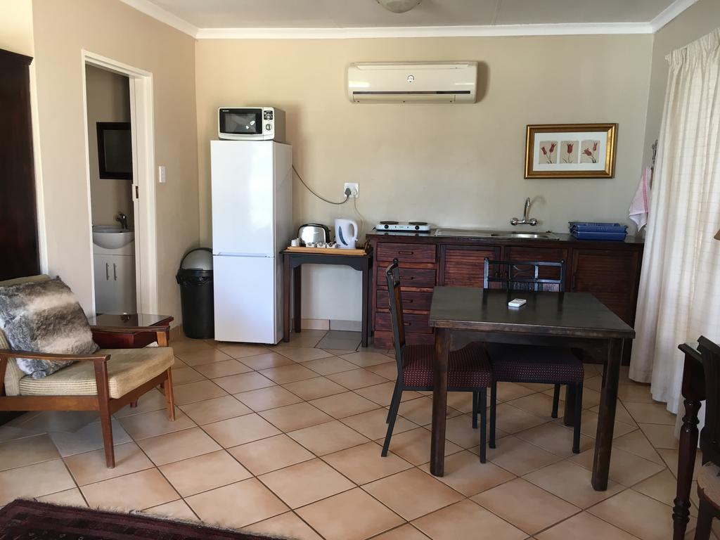 Kleinplaas Guest Farm Hotel Potchefstroom Ngoại thất bức ảnh