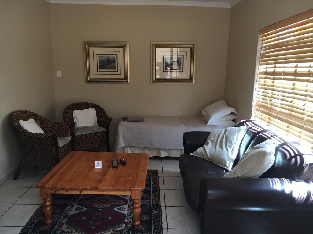 Kleinplaas Guest Farm Hotel Potchefstroom Ngoại thất bức ảnh